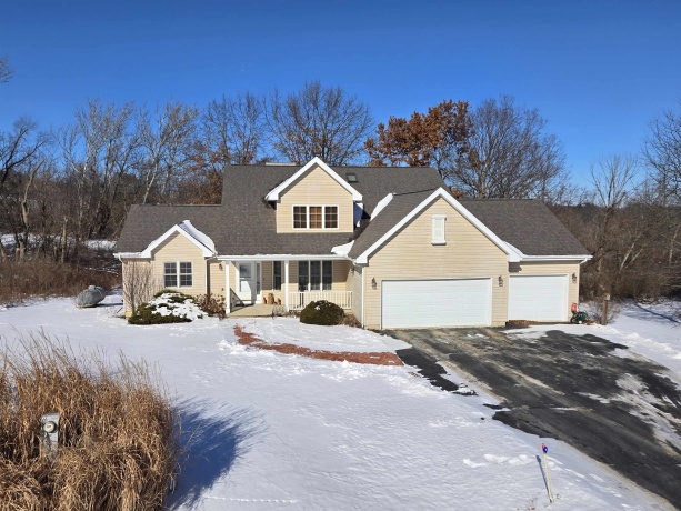 12A42 Taft, APPLE RIVER, Illinois 61001, 3 Bedrooms Bedrooms, ,3 BathroomsBathrooms,House,For Sale,Taft,202600490