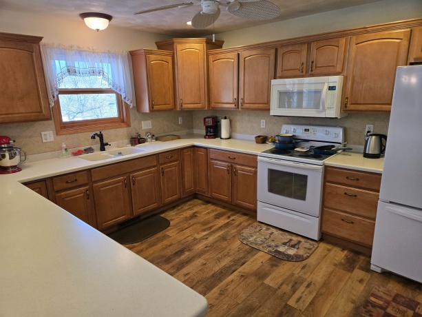 12A42 Taft, APPLE RIVER, Illinois 61001, 3 Bedrooms Bedrooms, ,3 BathroomsBathrooms,House,For Sale,Taft,202600490