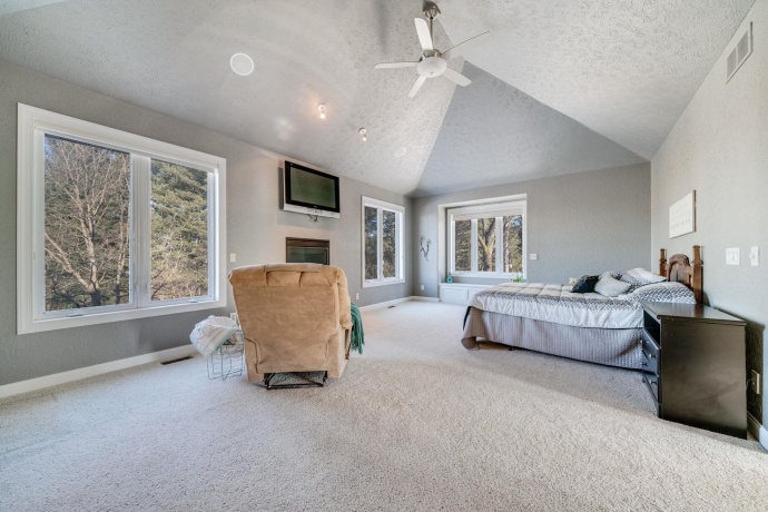 4092 Pond, LEAF RIVER, Illinois 61047, 5 Bedrooms Bedrooms, ,4 BathroomsBathrooms,House,For Sale,Pond,202600491