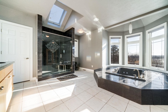 4092 Pond, LEAF RIVER, Illinois 61047, 5 Bedrooms Bedrooms, ,4 BathroomsBathrooms,House,For Sale,Pond,202600491