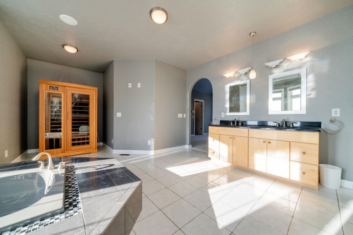 4092 Pond, LEAF RIVER, Illinois 61047, 5 Bedrooms Bedrooms, ,4 BathroomsBathrooms,House,For Sale,Pond,202600491