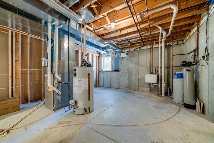 4092 Pond, LEAF RIVER, Illinois 61047, 5 Bedrooms Bedrooms, ,4 BathroomsBathrooms,House,For Sale,Pond,202600491