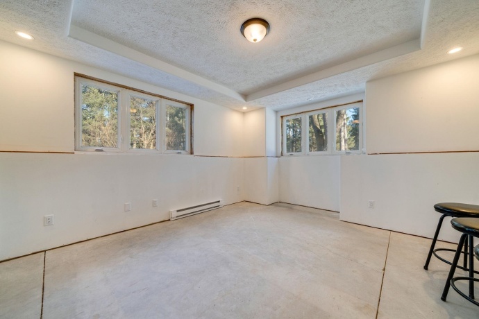 4092 Pond, LEAF RIVER, Illinois 61047, 5 Bedrooms Bedrooms, ,4 BathroomsBathrooms,House,For Sale,Pond,202600491