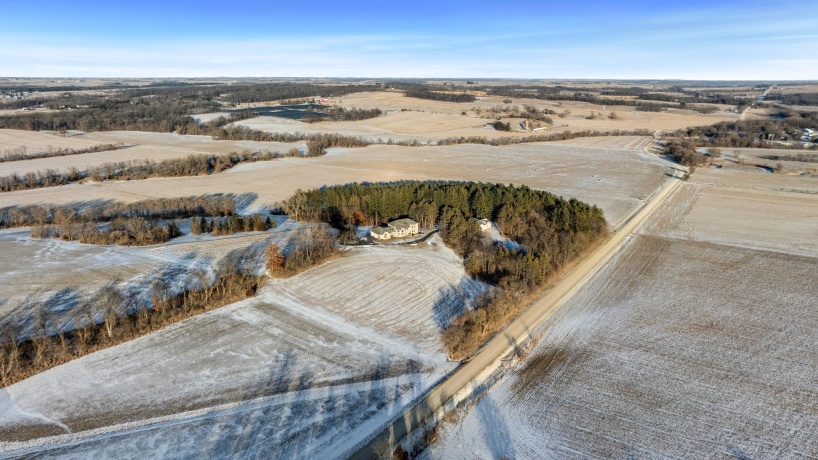 4092 Pond, LEAF RIVER, Illinois 61047, 5 Bedrooms Bedrooms, ,4 BathroomsBathrooms,House,For Sale,Pond,202600491