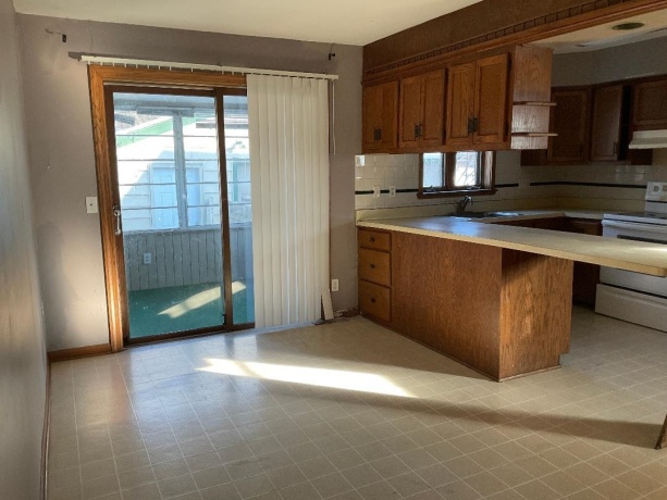 731 James, ROCKFORD, Illinois 61107, 4 Bedrooms Bedrooms, ,1 BathroomBathrooms,House,For Sale,James,202600494