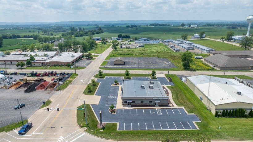 11358 Industrial, GALENA, Illinois 61036, ,Business/retail,For Sale,Industrial,202600497