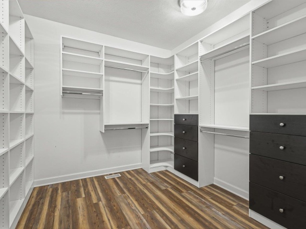 5565 River Run, BELVIDERE, Illinois 61008, 5 Bedrooms Bedrooms, ,3 BathroomsBathrooms,House,For Sale,River Run,202600499