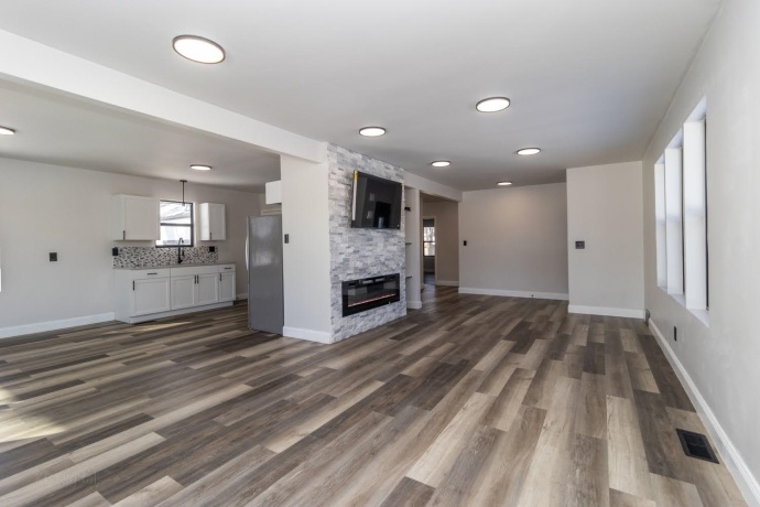 7604 2nd, MACHESNEY PARK, Illinois 61115, 4 Bedrooms Bedrooms, ,3 BathroomsBathrooms,House,For Sale,2nd,202600502