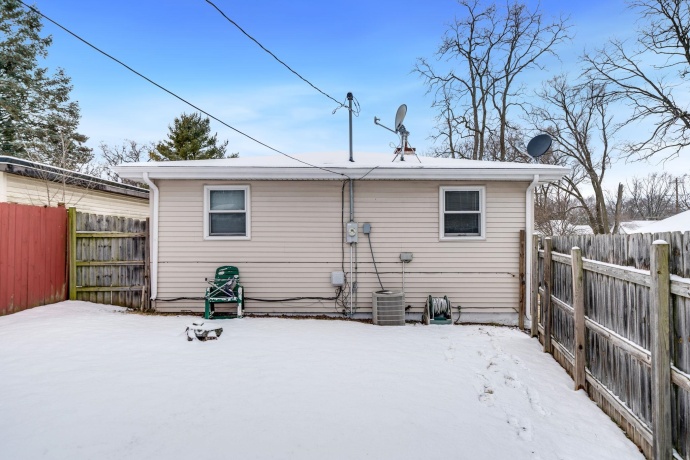 2918 22nd, ROCKFORD, Illinois 61109, 3 Bedrooms Bedrooms, ,1 BathroomBathrooms,House,For Sale,22nd,202600504