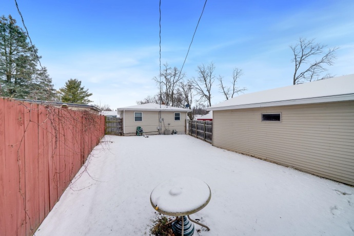 2918 22nd, ROCKFORD, Illinois 61109, 3 Bedrooms Bedrooms, ,1 BathroomBathrooms,House,For Sale,22nd,202600504