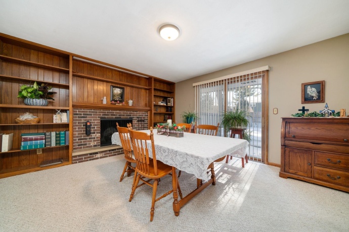 4307 Tallwood, ROCKFORD, Illinois 61114, 3 Bedrooms Bedrooms, ,3 BathroomsBathrooms,House,For Sale,Tallwood,202600509