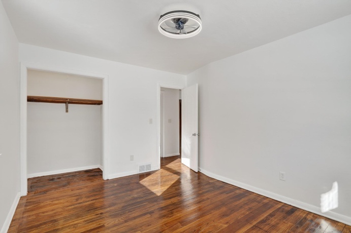 406 Bayliss, ROCKFORD, Illinois 61101, 5 Bedrooms Bedrooms, ,1 BathroomBathrooms,House,For Sale,Bayliss,202600510