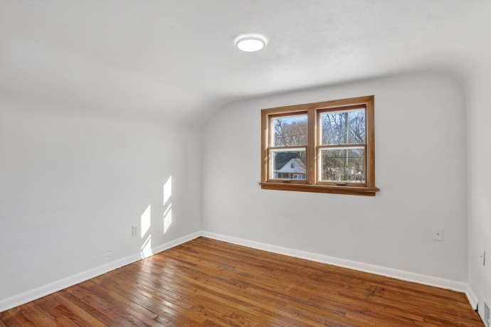 406 Bayliss, ROCKFORD, Illinois 61101, 5 Bedrooms Bedrooms, ,1 BathroomBathrooms,House,For Sale,Bayliss,202600510