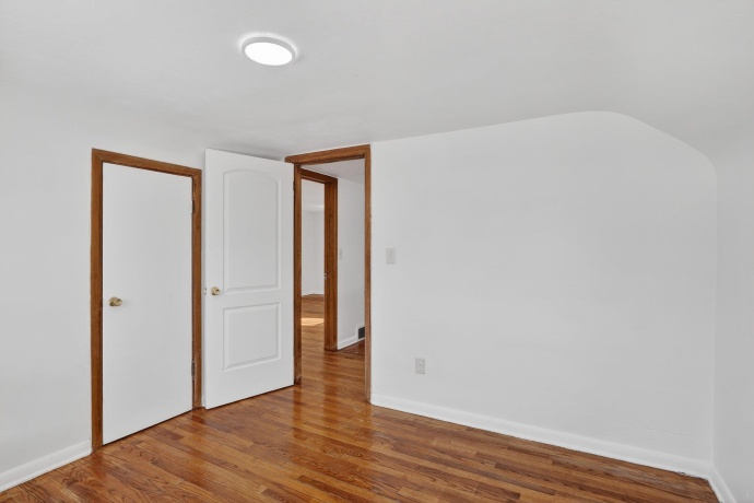 406 Bayliss, ROCKFORD, Illinois 61101, 5 Bedrooms Bedrooms, ,1 BathroomBathrooms,House,For Sale,Bayliss,202600510