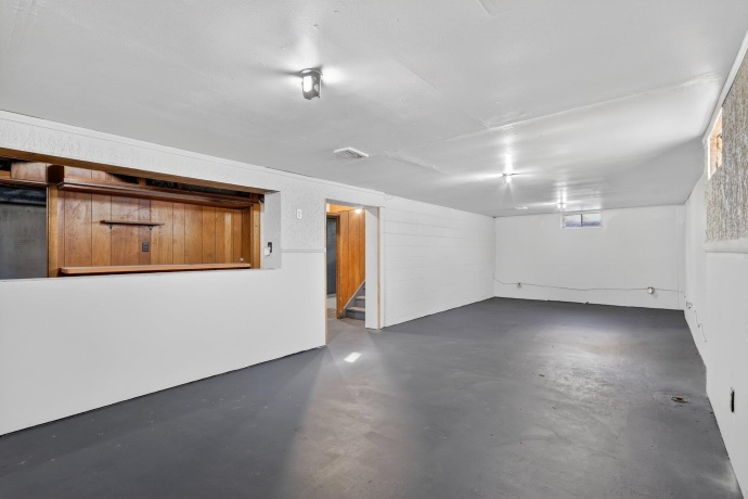 406 Bayliss, ROCKFORD, Illinois 61101, 5 Bedrooms Bedrooms, ,1 BathroomBathrooms,House,For Sale,Bayliss,202600510