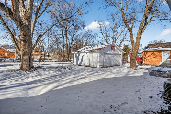 406 Bayliss, ROCKFORD, Illinois 61101, 5 Bedrooms Bedrooms, ,1 BathroomBathrooms,House,For Sale,Bayliss,202600510