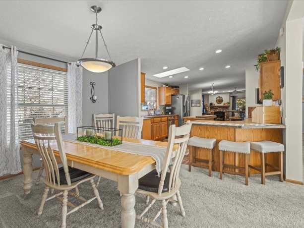 5644 Buttercup, MACHESNEY PARK, Illinois 61115, 3 Bedrooms Bedrooms, ,2 BathroomsBathrooms,House,For Sale,Buttercup,202600516