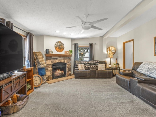 5644 Buttercup, MACHESNEY PARK, Illinois 61115, 3 Bedrooms Bedrooms, ,2 BathroomsBathrooms,House,For Sale,Buttercup,202600516