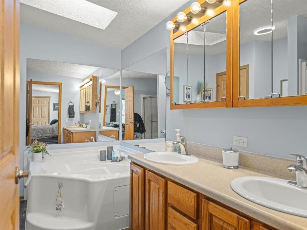 5644 Buttercup, MACHESNEY PARK, Illinois 61115, 3 Bedrooms Bedrooms, ,2 BathroomsBathrooms,House,For Sale,Buttercup,202600516