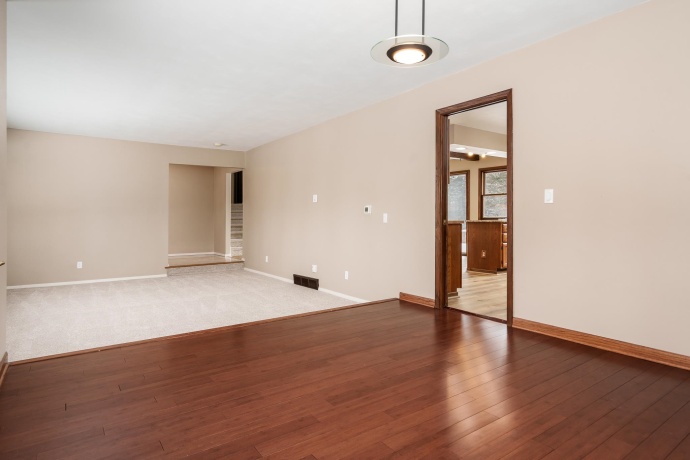 6747 Lynnhurst, ROSCOE, Illinois 61073, 3 Bedrooms Bedrooms, ,2 BathroomsBathrooms,House,For Sale,Lynnhurst,202600519