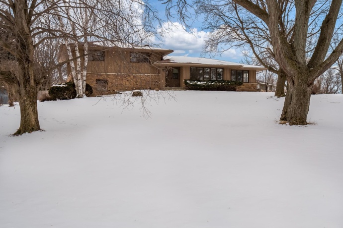 6747 Lynnhurst, ROSCOE, Illinois 61073, 3 Bedrooms Bedrooms, ,2 BathroomsBathrooms,House,For Sale,Lynnhurst,202600519