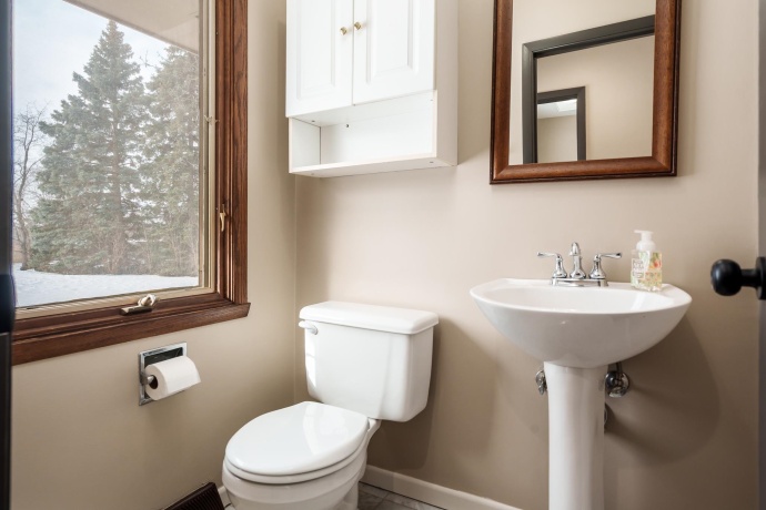 6747 Lynnhurst, ROSCOE, Illinois 61073, 3 Bedrooms Bedrooms, ,2 BathroomsBathrooms,House,For Sale,Lynnhurst,202600519