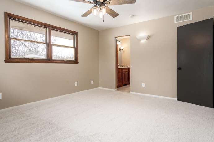 6747 Lynnhurst, ROSCOE, Illinois 61073, 3 Bedrooms Bedrooms, ,2 BathroomsBathrooms,House,For Sale,Lynnhurst,202600519