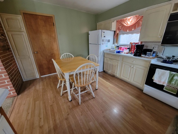 408 4th, SPRING VALLEY, Illinois 61362, 2 Bedrooms Bedrooms, ,1 BathroomBathrooms,House,For Sale,4th,202600520