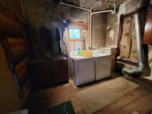 408 4th, SPRING VALLEY, Illinois 61362, 2 Bedrooms Bedrooms, ,1 BathroomBathrooms,House,For Sale,4th,202600520