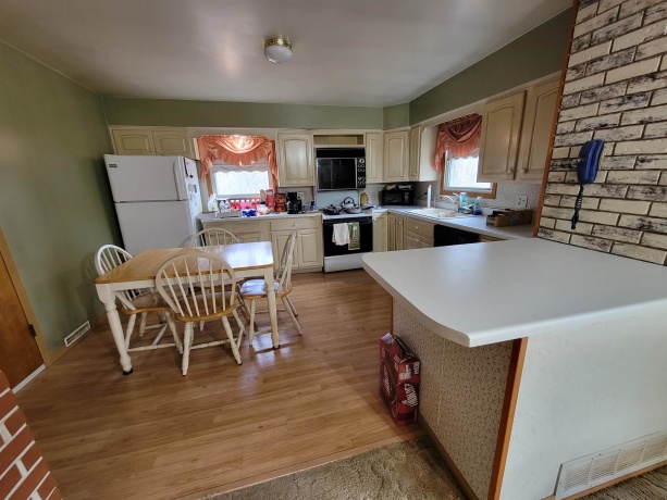 408 4th, SPRING VALLEY, Illinois 61362, 2 Bedrooms Bedrooms, ,1 BathroomBathrooms,House,For Sale,4th,202600520