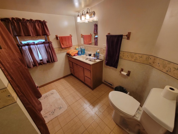 408 4th, SPRING VALLEY, Illinois 61362, 2 Bedrooms Bedrooms, ,1 BathroomBathrooms,House,For Sale,4th,202600520