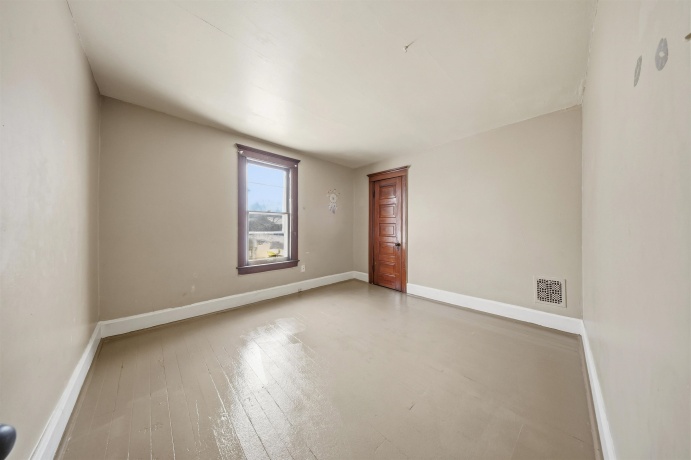 108-110 Iroquois, FREEPORT, Illinois 61032, ,2 Units,For Sale,Iroquois,202600522