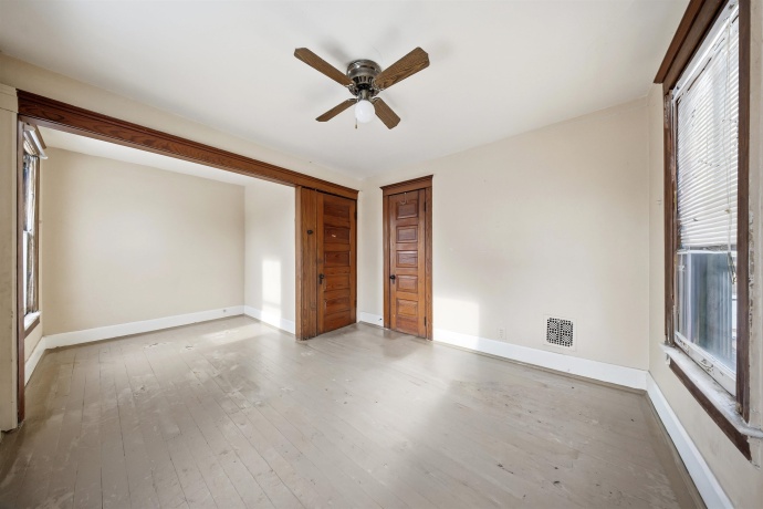 108-110 Iroquois, FREEPORT, Illinois 61032, ,2 Units,For Sale,Iroquois,202600522