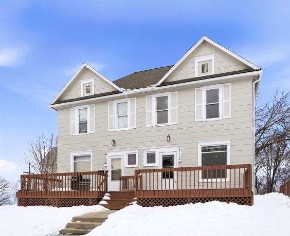 108-110 Iroquois, FREEPORT, Illinois 61032, ,2 Units,For Sale,Iroquois,202600522