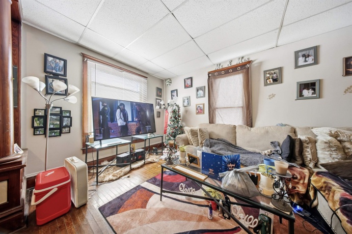 108-110 Iroquois, FREEPORT, Illinois 61032, ,2 Units,For Sale,Iroquois,202600522