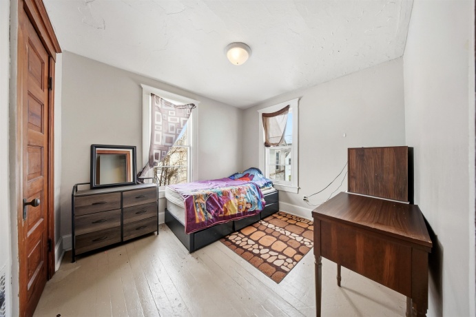 108-110 Iroquois, FREEPORT, Illinois 61032, ,2 Units,For Sale,Iroquois,202600522