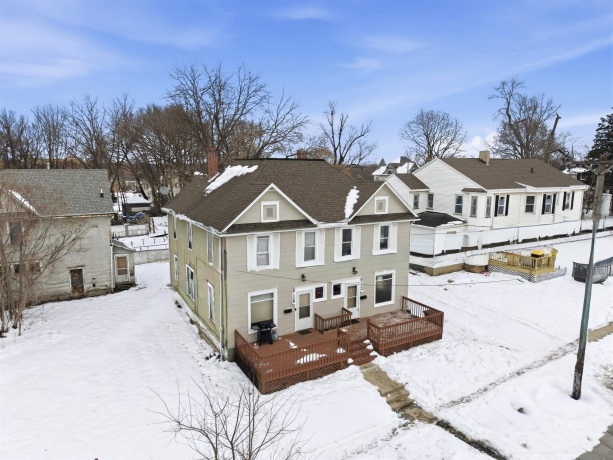 108-110 Iroquois, FREEPORT, Illinois 61032, ,2 Units,For Sale,Iroquois,202600522