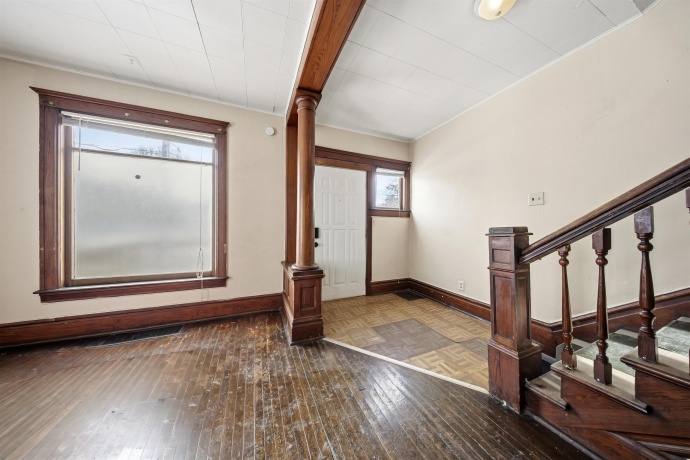 108-110 Iroquois, FREEPORT, Illinois 61032, ,2 Units,For Sale,Iroquois,202600522