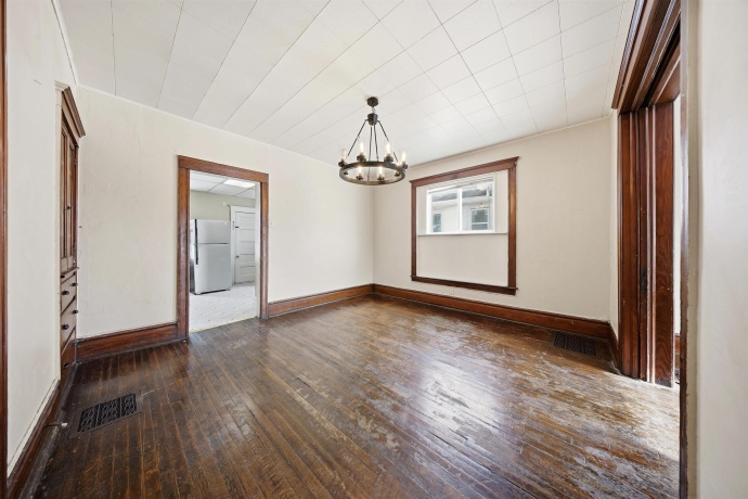 108-110 Iroquois, FREEPORT, Illinois 61032, ,2 Units,For Sale,Iroquois,202600522