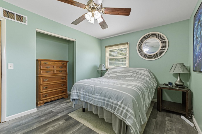 2124 Middlebury, FREEPORT, Illinois 61032, 3 Bedrooms Bedrooms, ,1 BathroomBathrooms,House,For Sale,Middlebury,202505796