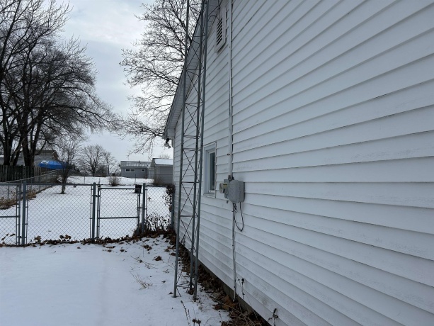 2129 Sunset, FREEPORT, Illinois 61032, 3 Bedrooms Bedrooms, ,1 BathroomBathrooms,House,For Sale,Sunset,202600524