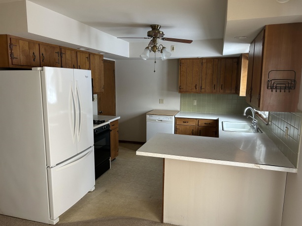 2129 Sunset, FREEPORT, Illinois 61032, 3 Bedrooms Bedrooms, ,1 BathroomBathrooms,House,For Sale,Sunset,202600524