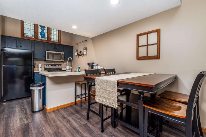 2 Creekwood, GALENA, Illinois 61036, 2 Bedrooms Bedrooms, ,2 BathroomsBathrooms,Condominium,For Sale,Creekwood,202600525