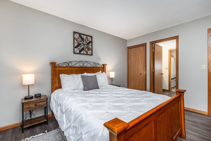 2 Creekwood, GALENA, Illinois 61036, 2 Bedrooms Bedrooms, ,2 BathroomsBathrooms,Condominium,For Sale,Creekwood,202600525