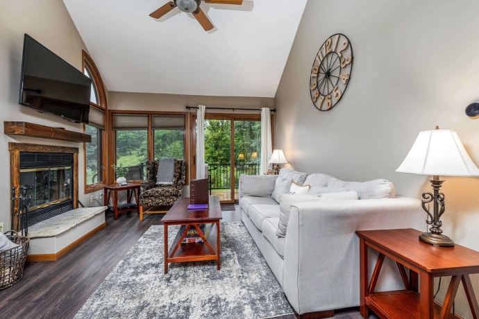 2 Creekwood, GALENA, Illinois 61036, 2 Bedrooms Bedrooms, ,2 BathroomsBathrooms,Condominium,For Sale,Creekwood,202600525