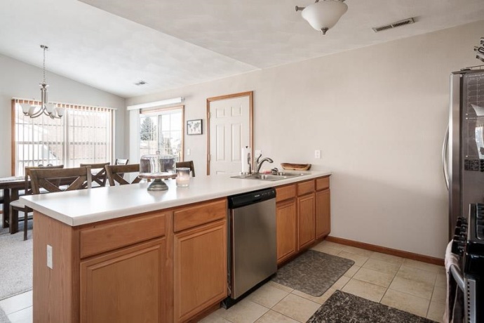 10138 MONARCH RD #4, ROSCOE, Illinois 61073, 2 Bedrooms Bedrooms, ,2 BathroomsBathrooms,Condominium,For Sale,MONARCH RD #4,202600528