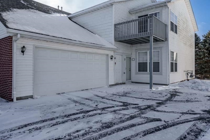 10138 MONARCH RD #4, ROSCOE, Illinois 61073, 2 Bedrooms Bedrooms, ,2 BathroomsBathrooms,Condominium,For Sale,MONARCH RD #4,202600528