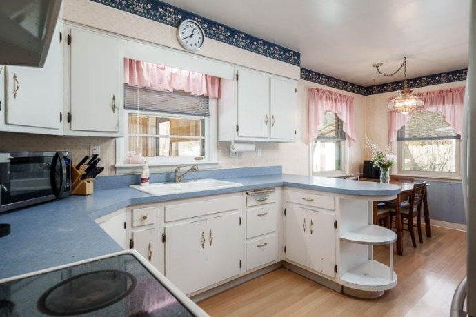 926 Stratford, ROCKFORD, Illinois 61107, 3 Bedrooms Bedrooms, ,2 BathroomsBathrooms,House,For Sale,Stratford,202600535