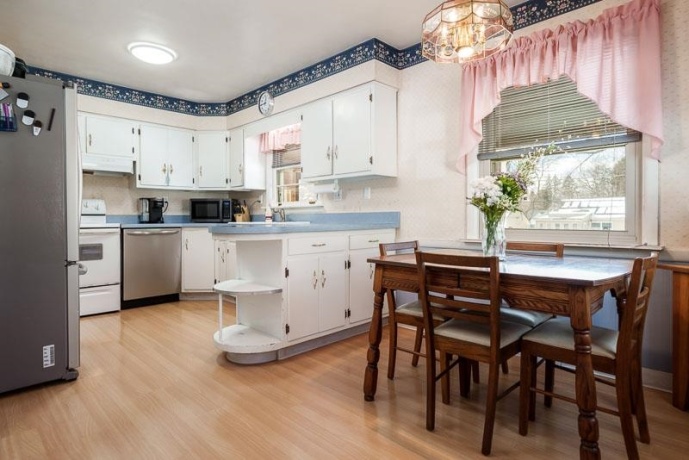 926 Stratford, ROCKFORD, Illinois 61107, 3 Bedrooms Bedrooms, ,2 BathroomsBathrooms,House,For Sale,Stratford,202600535