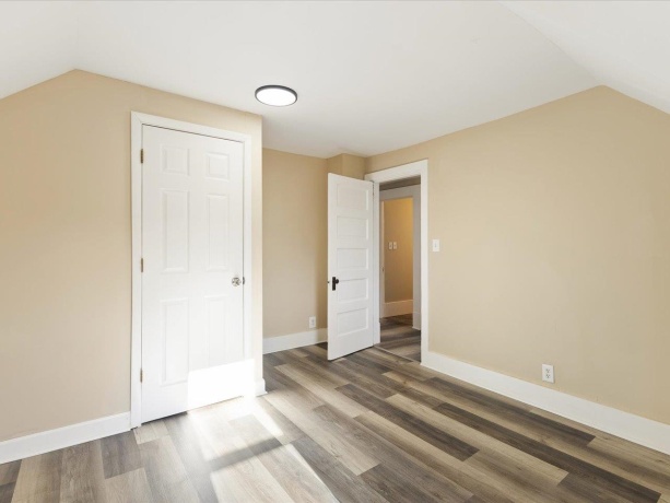 1004 15th, ROCKFORD, Illinois 61104, 4 Bedrooms Bedrooms, ,1 BathroomBathrooms,House,For Sale,15th,202600231